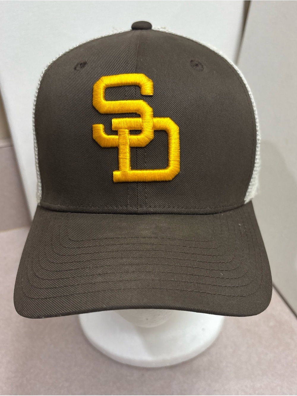 San Diego Padres Nike Trucker Hat Unisex MD-LG Snapback Mesh Baseball Cap MLB